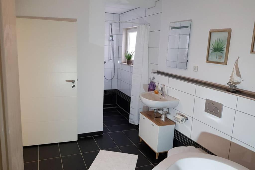 Idyllische Ferienwohnung Zum Wohlfuehlen+Entspannen Lichtenstein  المظهر الخارجي الصورة