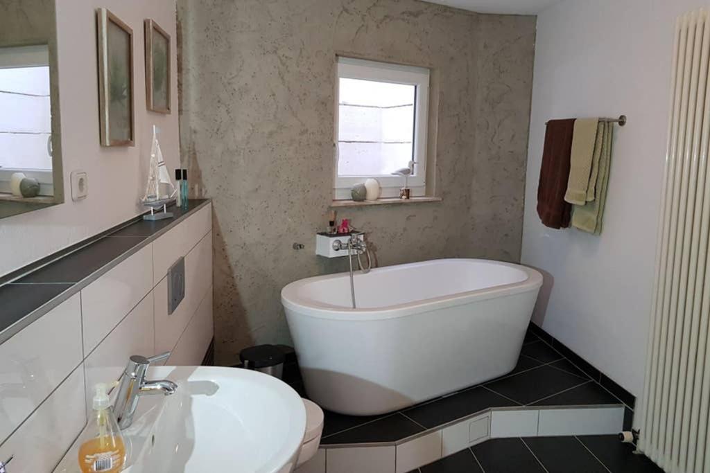 Idyllische Ferienwohnung Zum Wohlfuehlen+Entspannen Lichtenstein  المظهر الخارجي الصورة